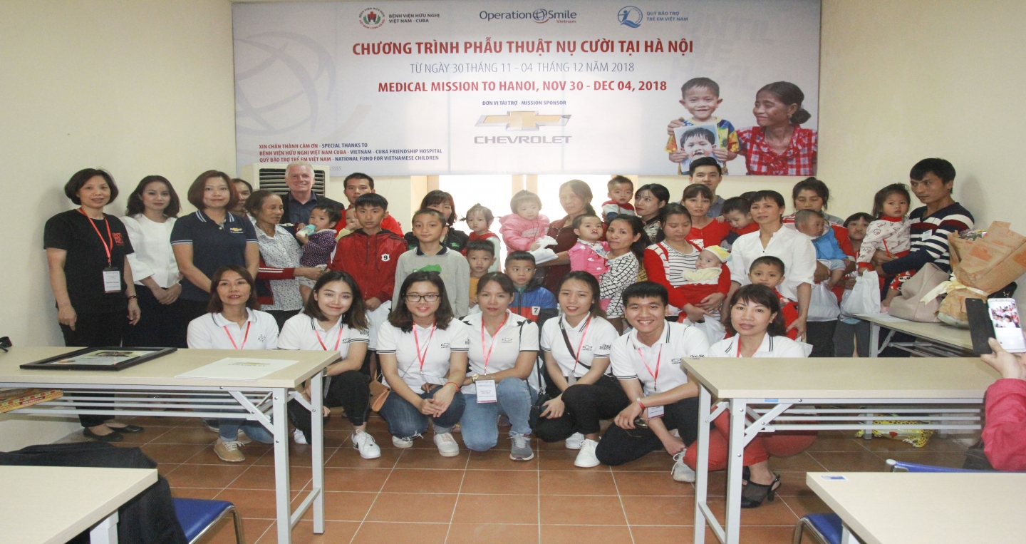 Chevrolet mang nụ cười đến với trẻ em dị tật hàm mặt tại Việt Nam