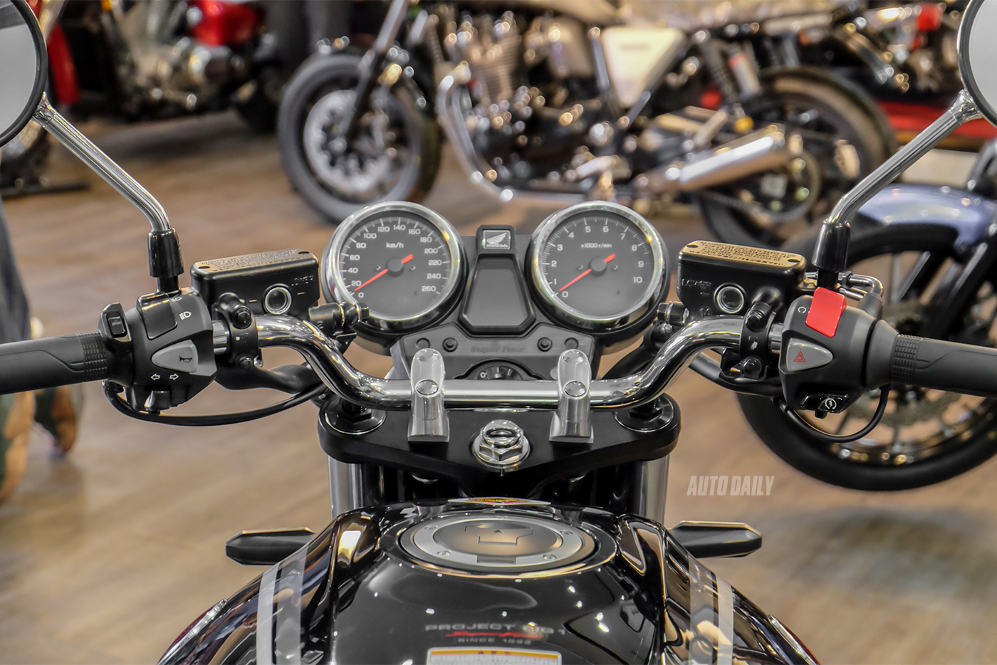 honda-cb1300-sf-2019-17.jpg