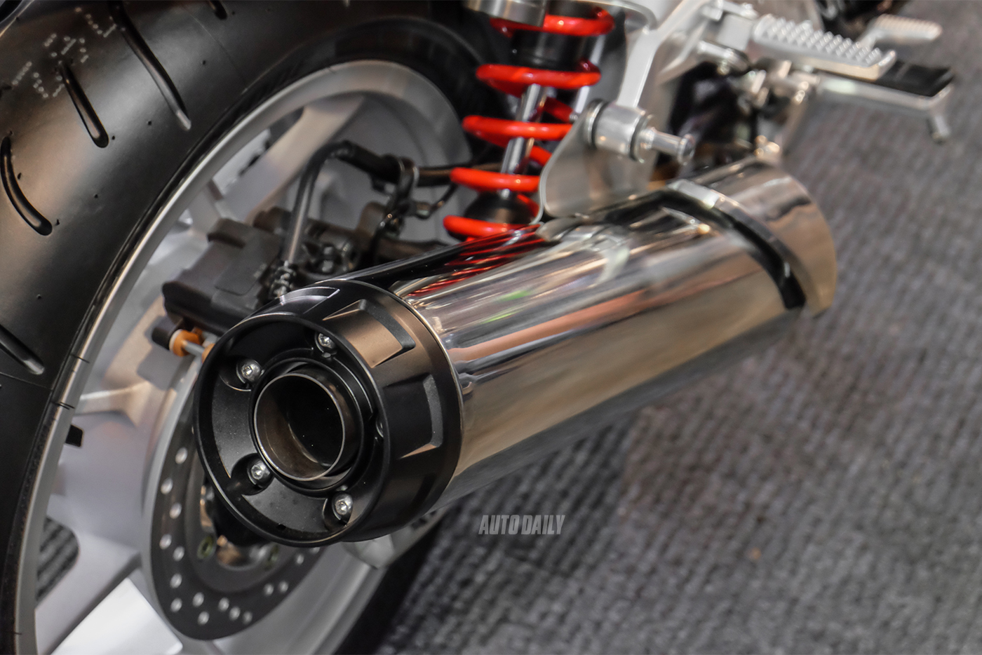 honda-cb1300-sf-2019-19.jpg