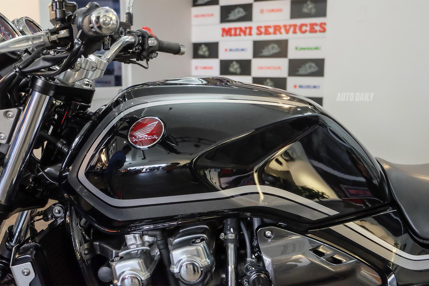 honda-cb1300-sf-2019-27.jpg