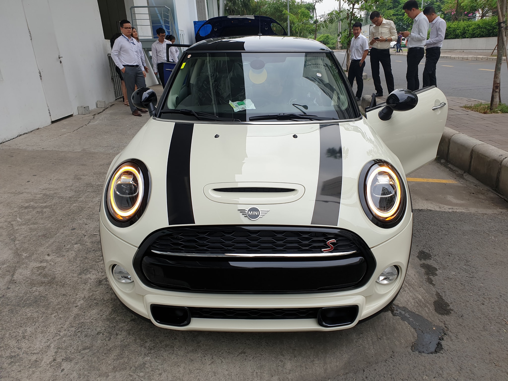 mini-cooper-48373974-571073650037662-9210861776374071296-o.jpg