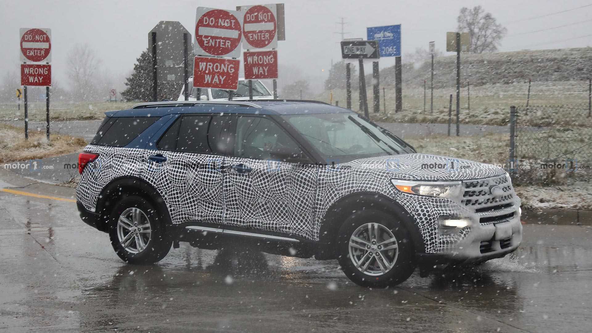 ford-explorer-2020-ra-mat-3.jpg