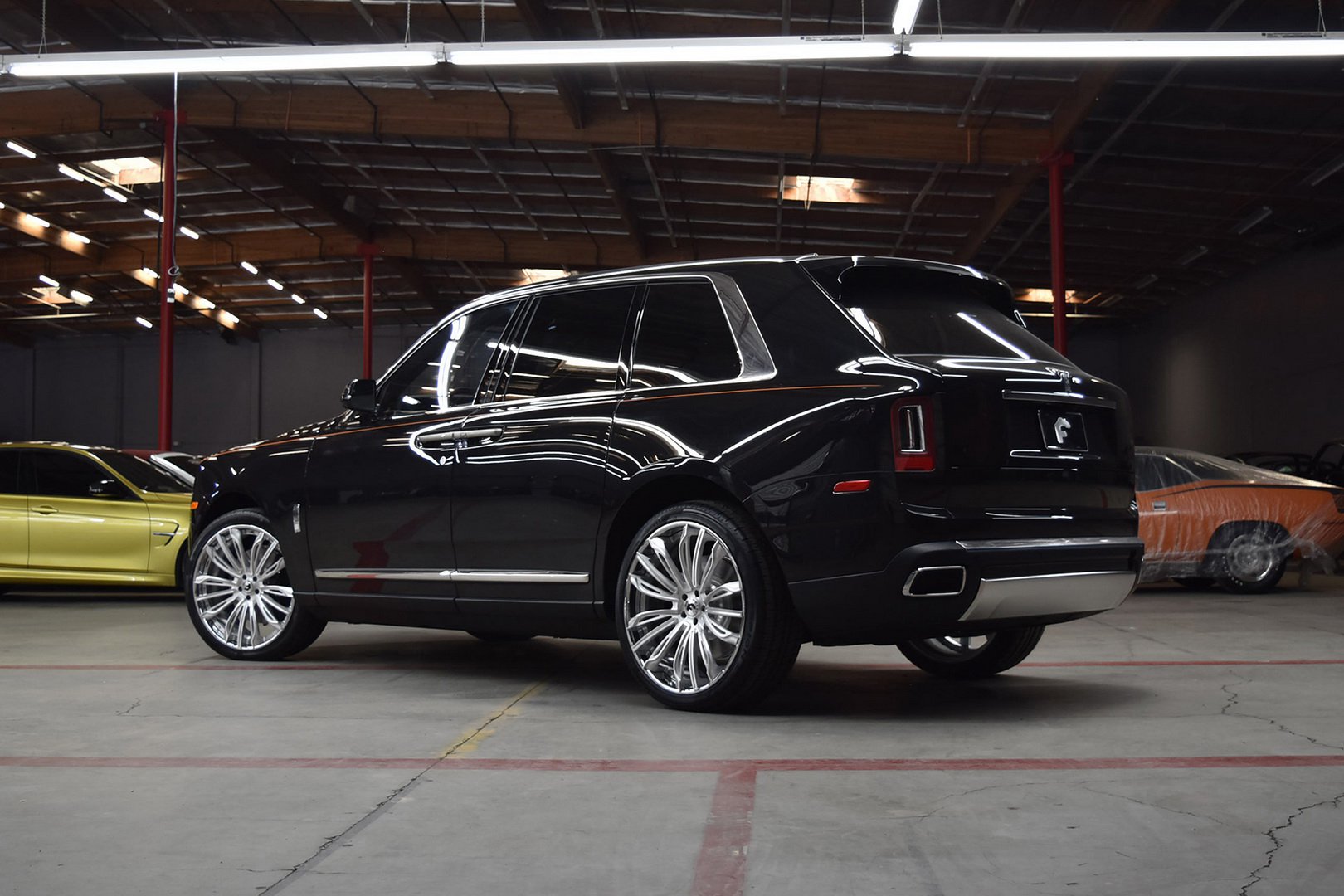 cullinan-bfa4cdc8-rolls-royce-cullinan-forgiato-wheels-6.jpg