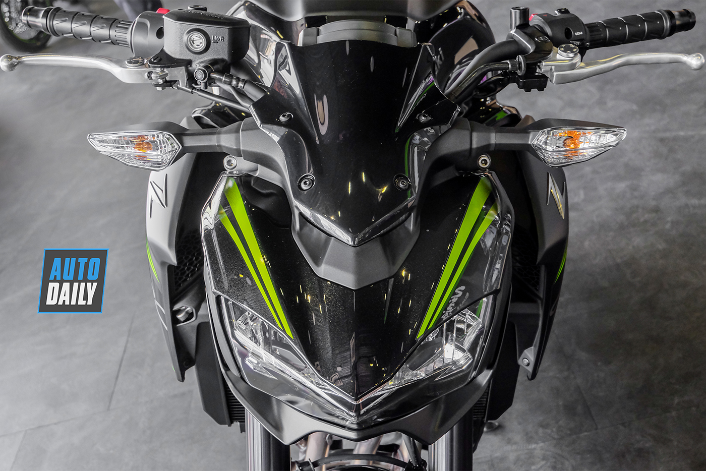 kawasaki-z900-abs-2019-4.jpg