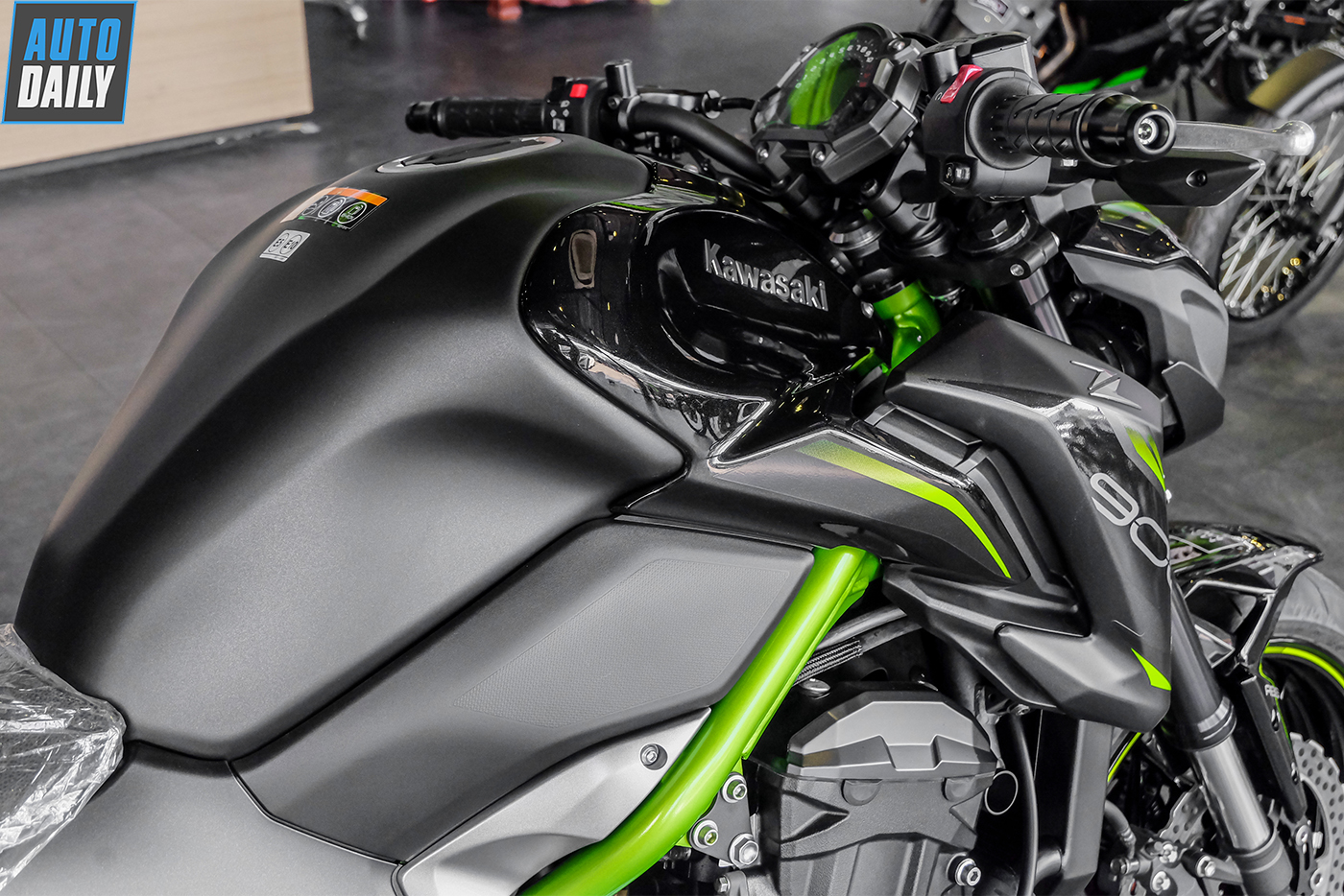 kawasaki-z900-abs-2019-7.jpg