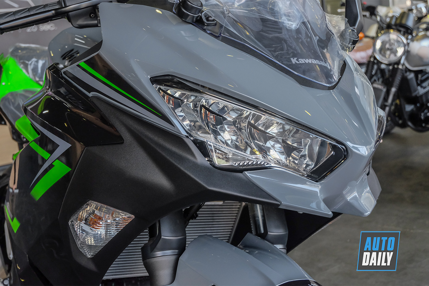 kawasaki-ninja-400-abs-2019-14.jpg