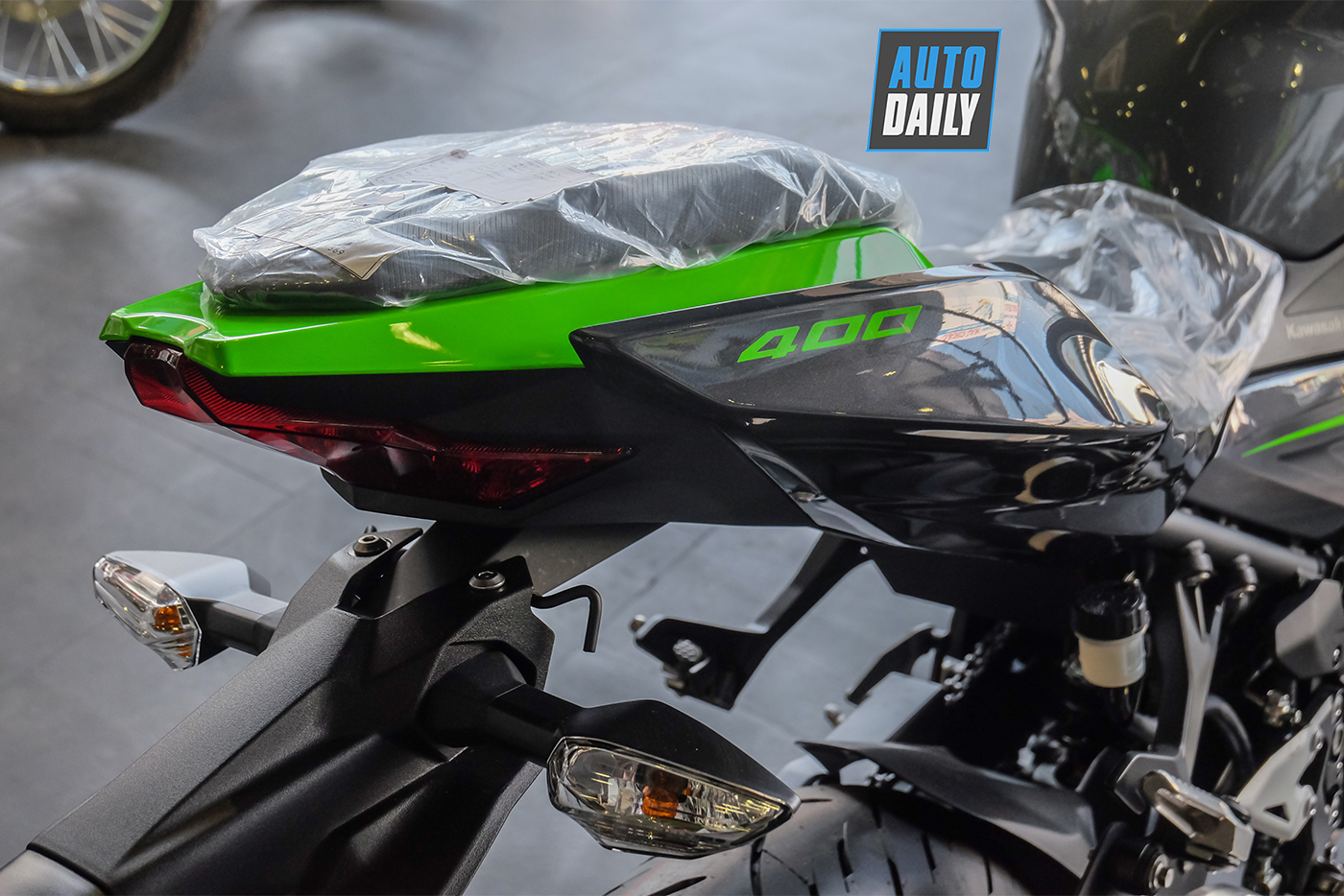 kawasaki-ninja-400-abs-2019-9.jpg