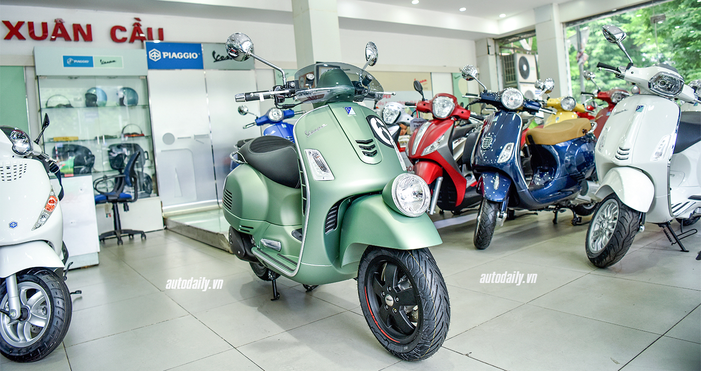 vespa-300-2-copy.jpg