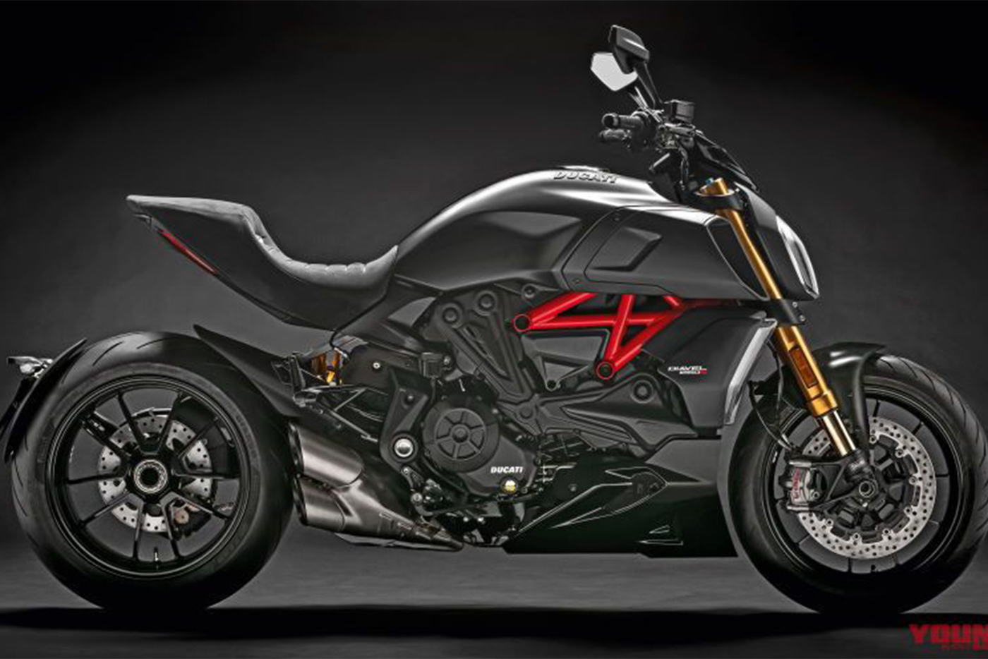 my19-diavel-1260-s-uc69972-high-800x497.jpg