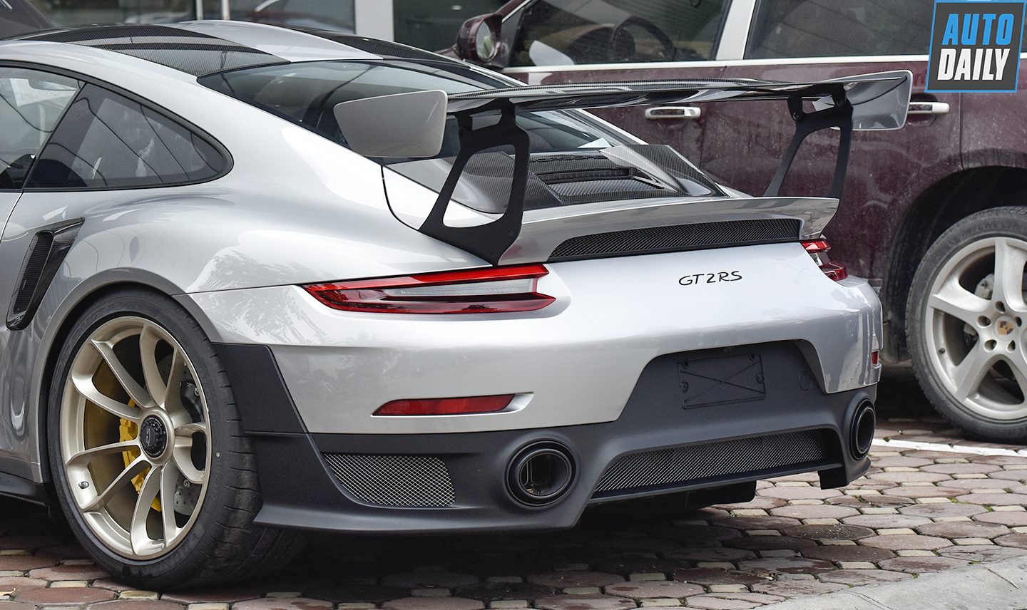 porsche-911-gt2-rs-autodaily-5.jpg