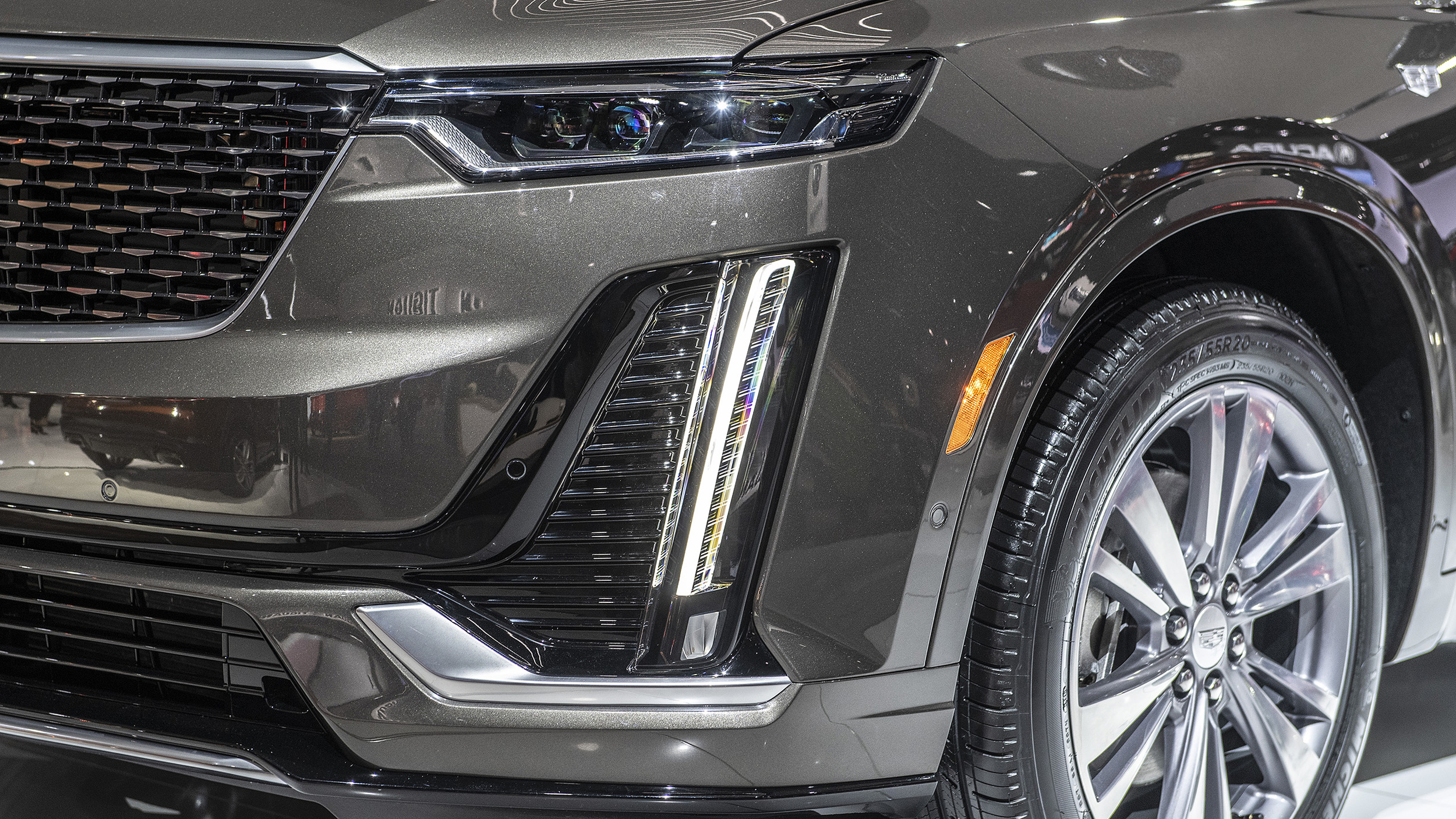 2020-cadillac-xt6-1-7.jpg