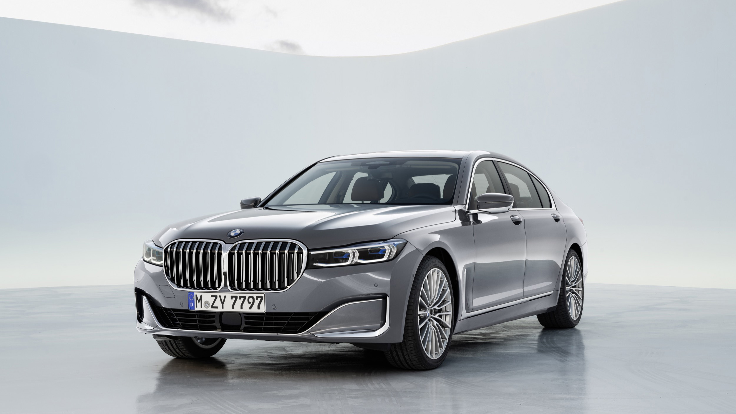 2020-bmw-7-series-1-7.jpg