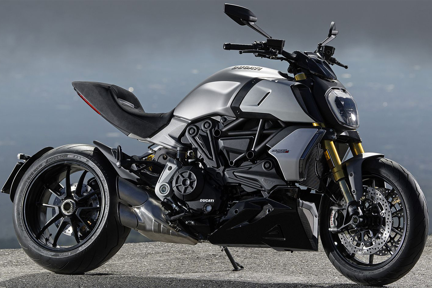 2019-ducati-diavel-1260-1.jpg