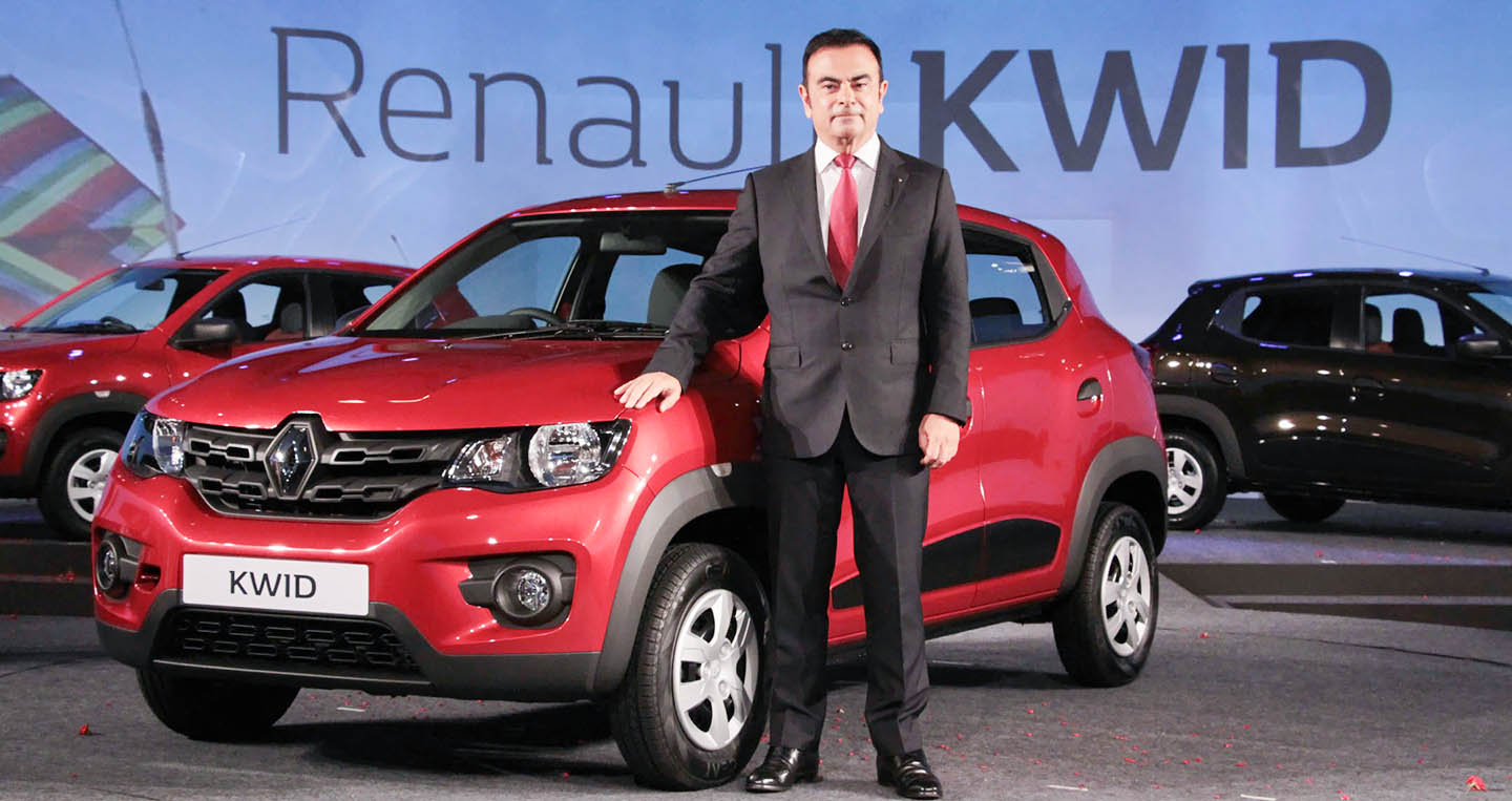 Carlos Ghosn từ chức chủ tịch và giám đốc Renault