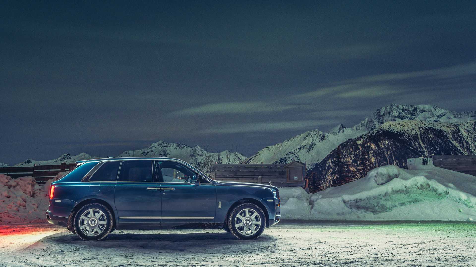 rolls-royce-cullinan-ski-taxi-3.jpg