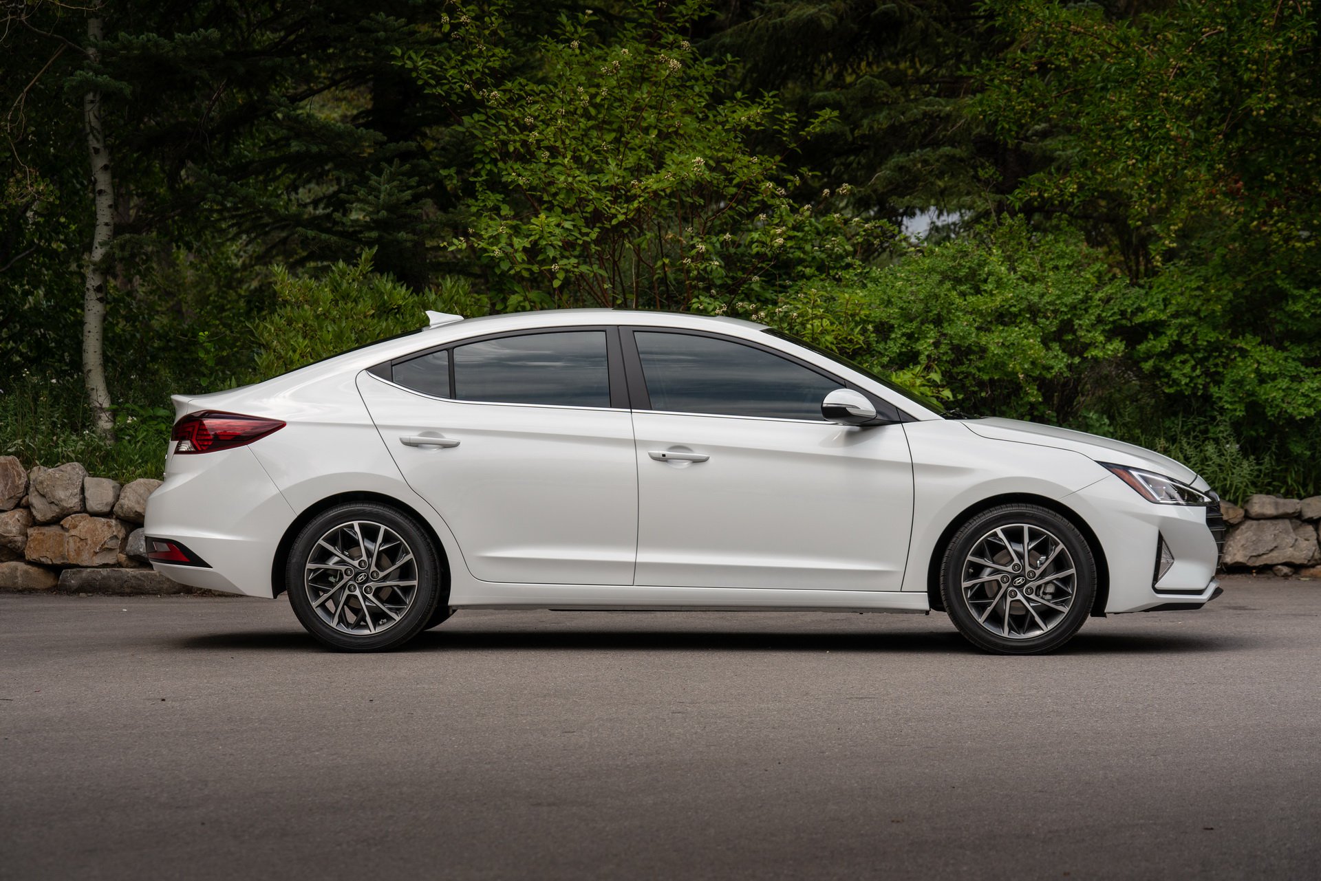 hyundai-elantra-2019-28.jpg