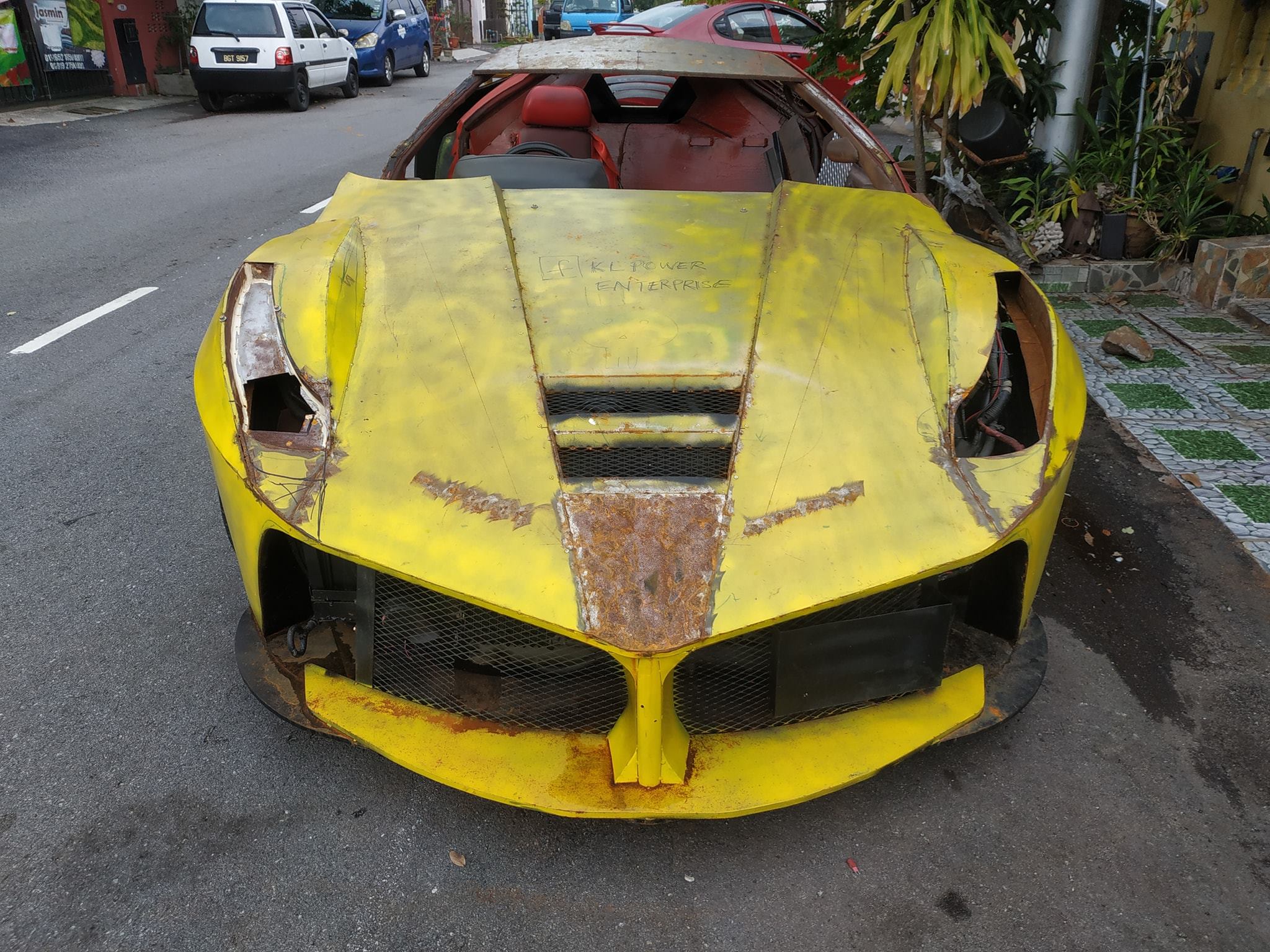 laferrari-malaysia-tu-che-1.jpg