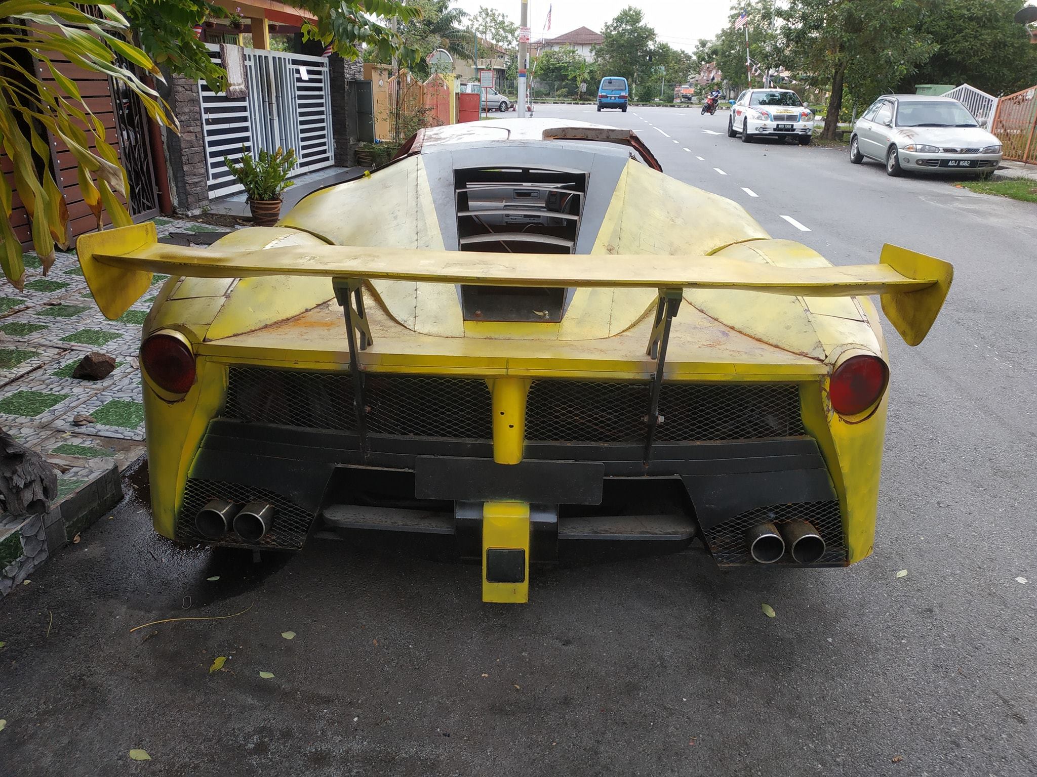 laferrari-malaysia-tu-che-4.jpg