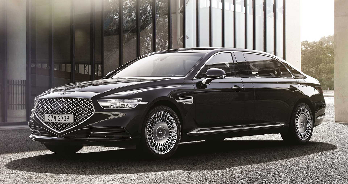 Genesis G90 Limousine đấu S-Class Maybach giá 138.000 USD