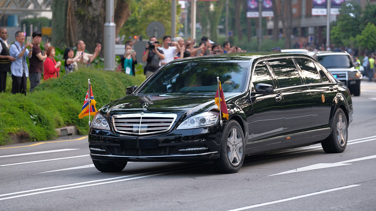 Mercedes-Benz S 600 Pullman Guard hộ tống Kim Jong Un về Hà Nội