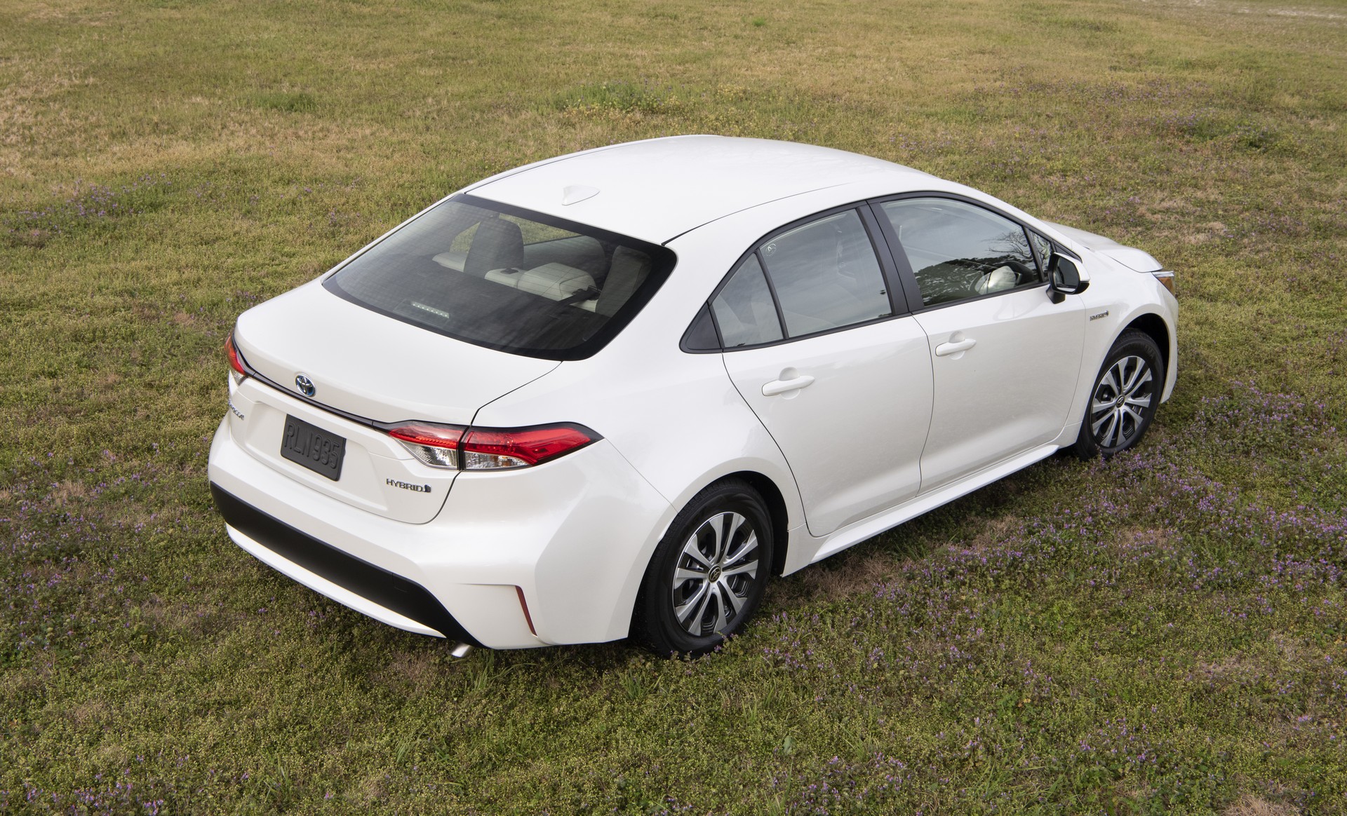 2020-toyota-corolla-hybrid.jpg