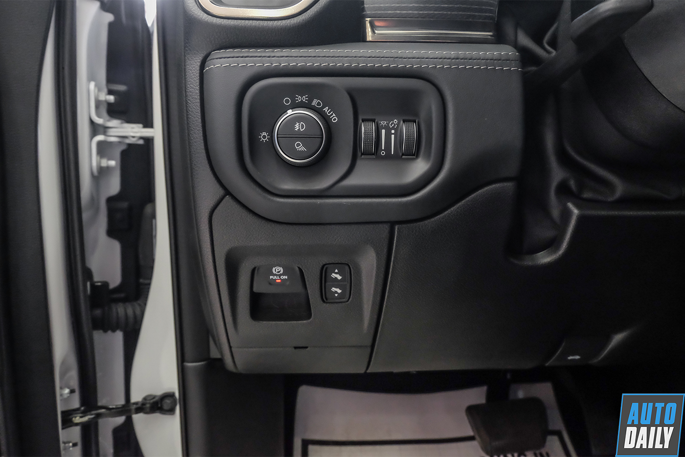 ram-1500-limited-2019-103.jpg
