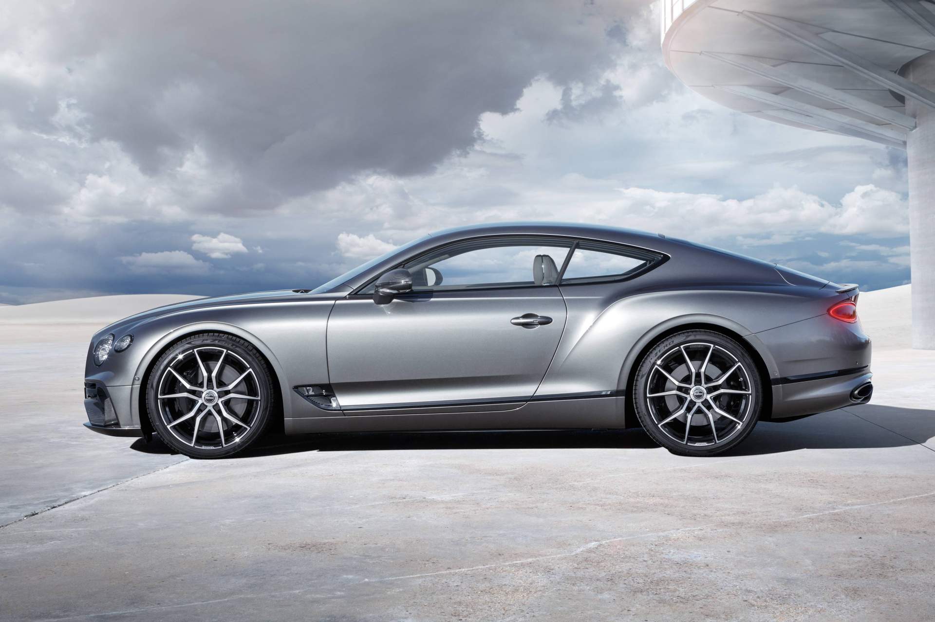 startech-bentley-continental-gt-lo-dien-2-1.jpg