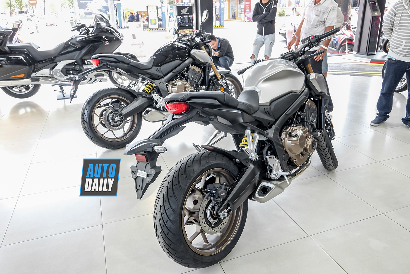 honda-cb650r-2019-11.jpg