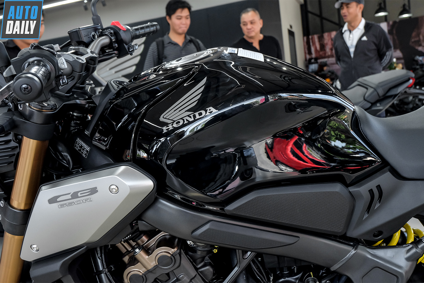 honda-cb650r-2019-24-1.jpg