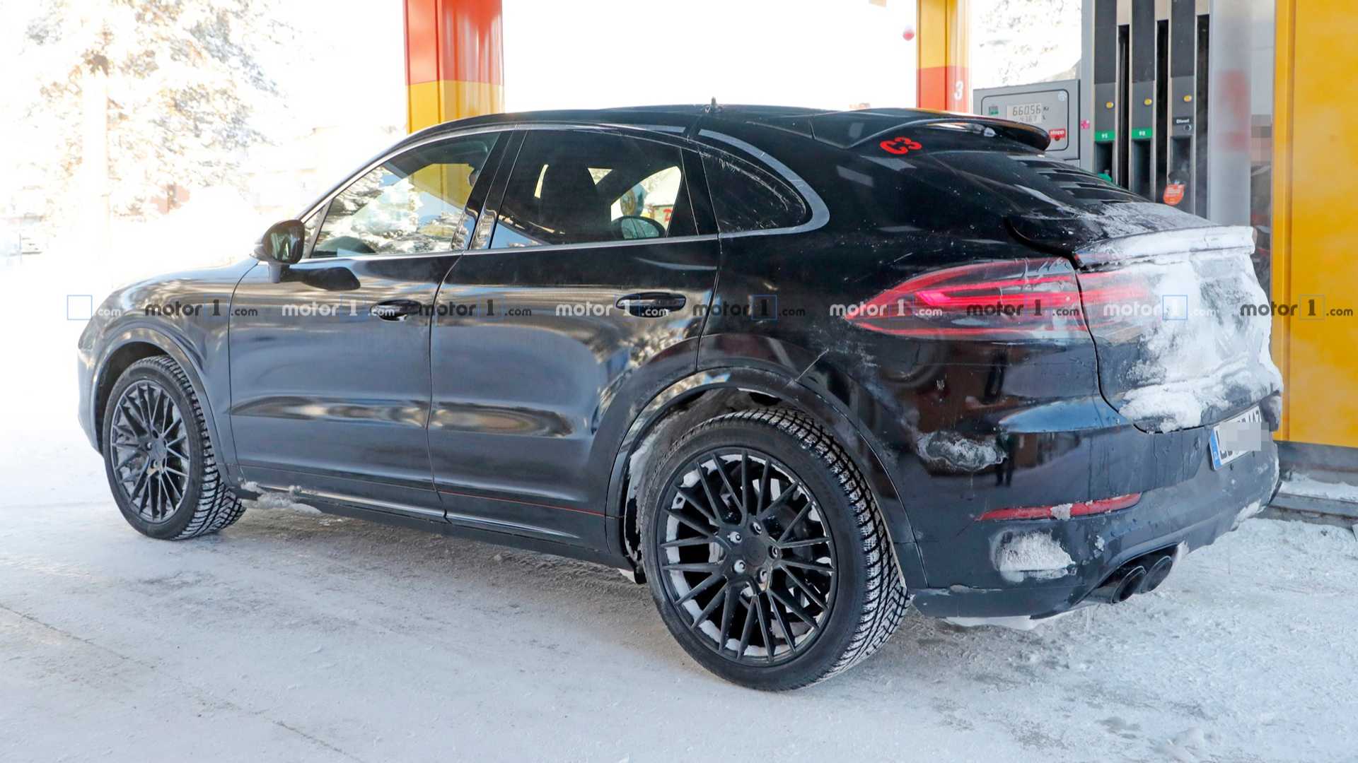 porsche-cayenne-coupe-02.jpg