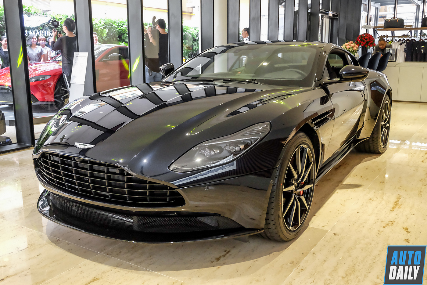 aston-martin-db11-2.jpg