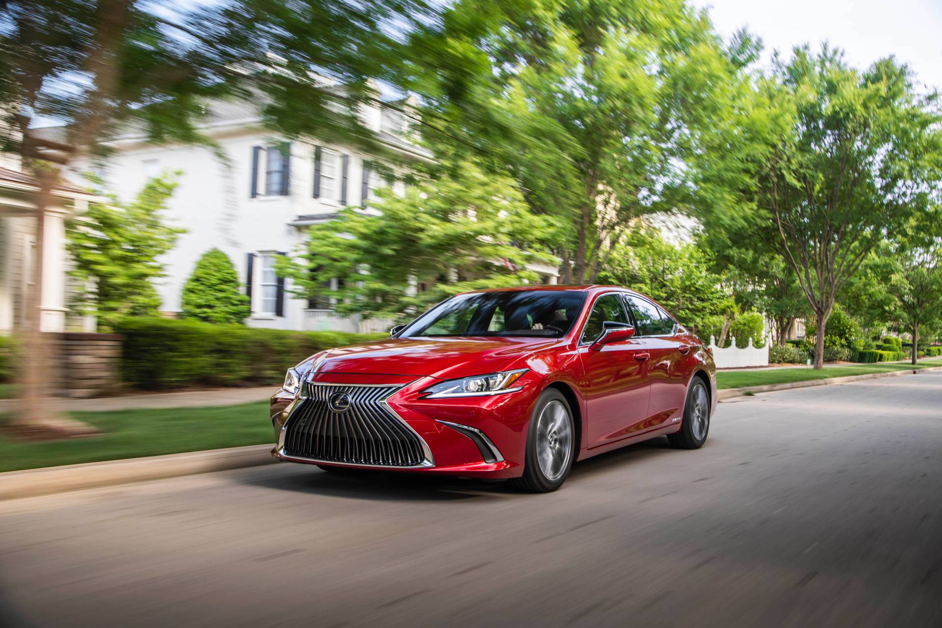 2019-lexus-es-300h-7.jpg