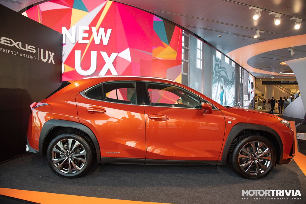 07-lexus-ux-2019-launches-in-thailand.jpg