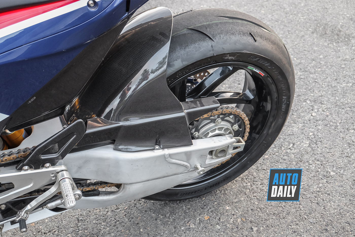 Ảnh chi tiết siêu mô tô Honda RC213V-S honda-rc213v-s-19.jpg