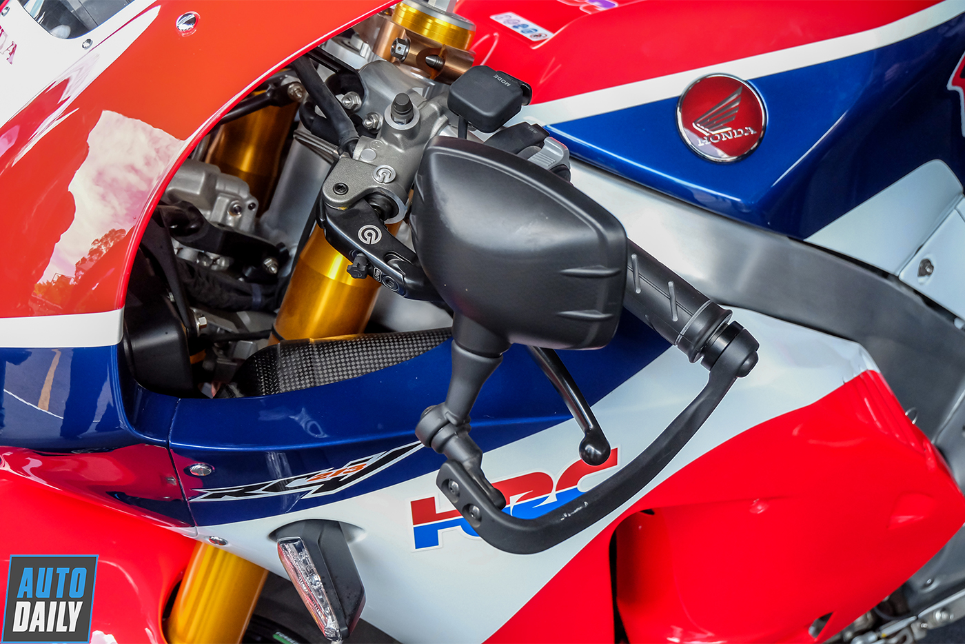 Ảnh chi tiết siêu mô tô Honda RC213V-S honda-rc213v-s-39.jpg