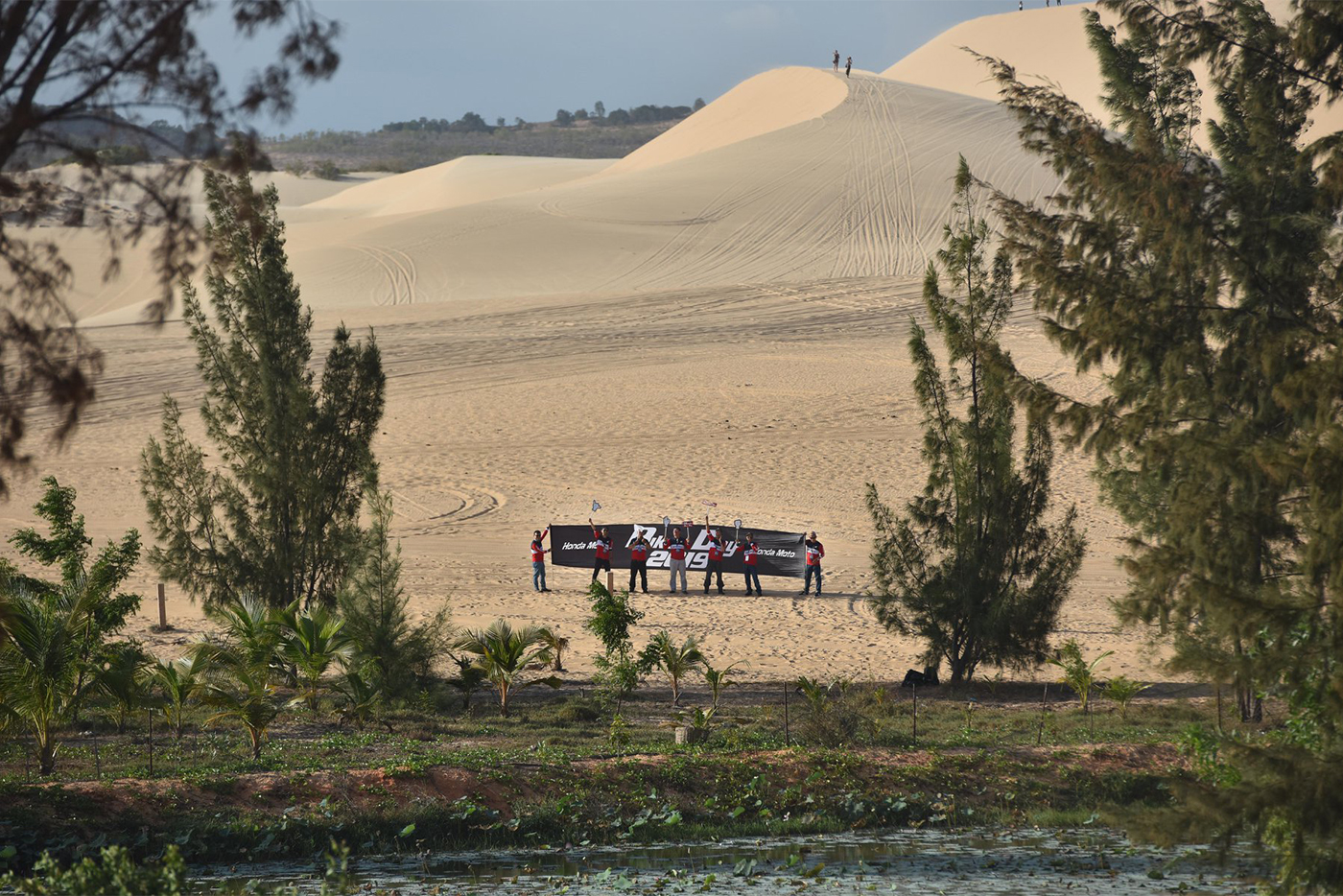 doan-di-chuyen-den-khu-vuc-duong-ven-bien-phan-thiet-va-bau-trang-1.jpg