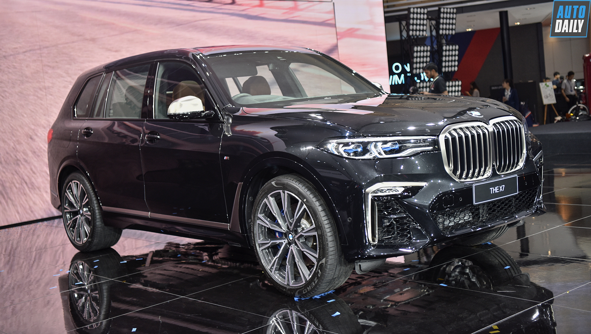 Khám phá chi tiết "khủng long" BMW X7 2019 tại Bangkok Motor Show