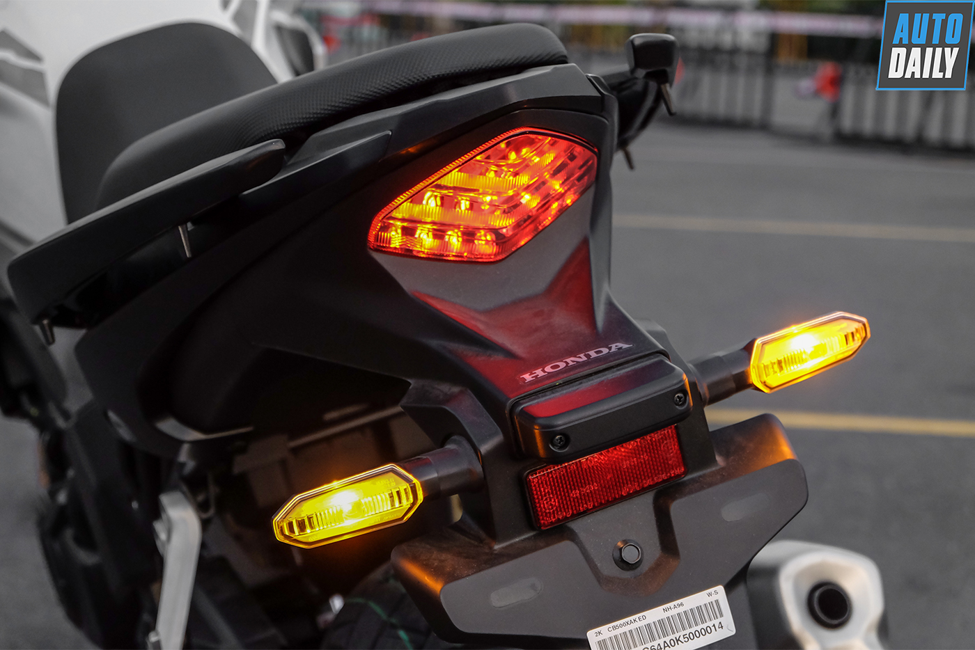 honda-cb500x-2019-28.jpg