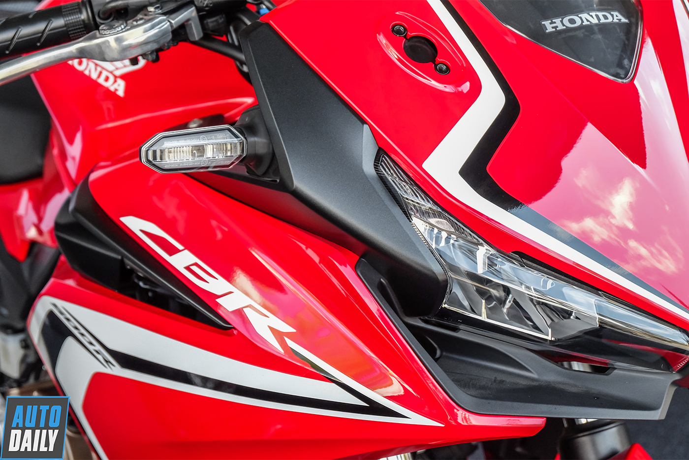 honda-cbr500r-2019-12.jpg