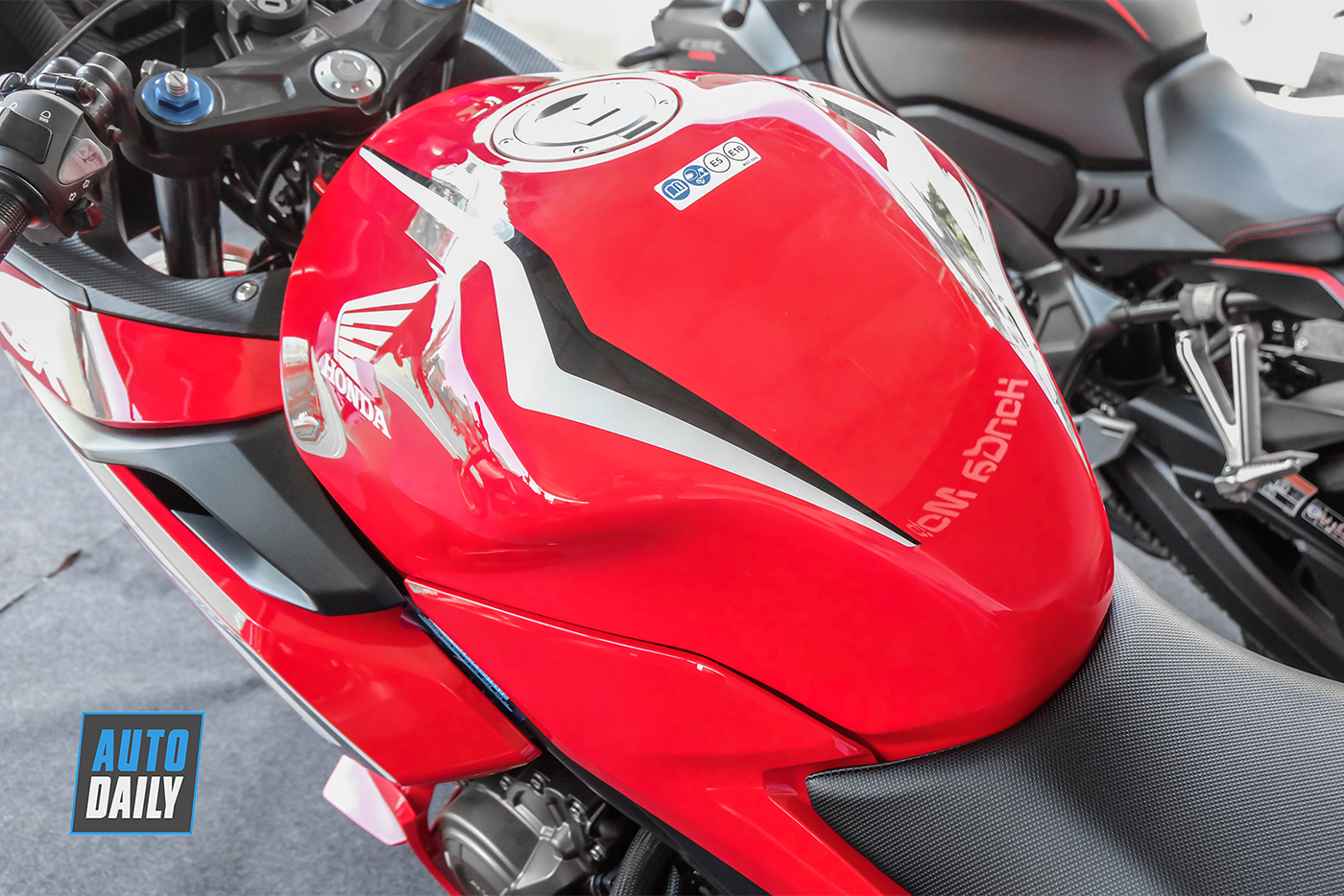 honda-cbr500r-2019-19.jpg