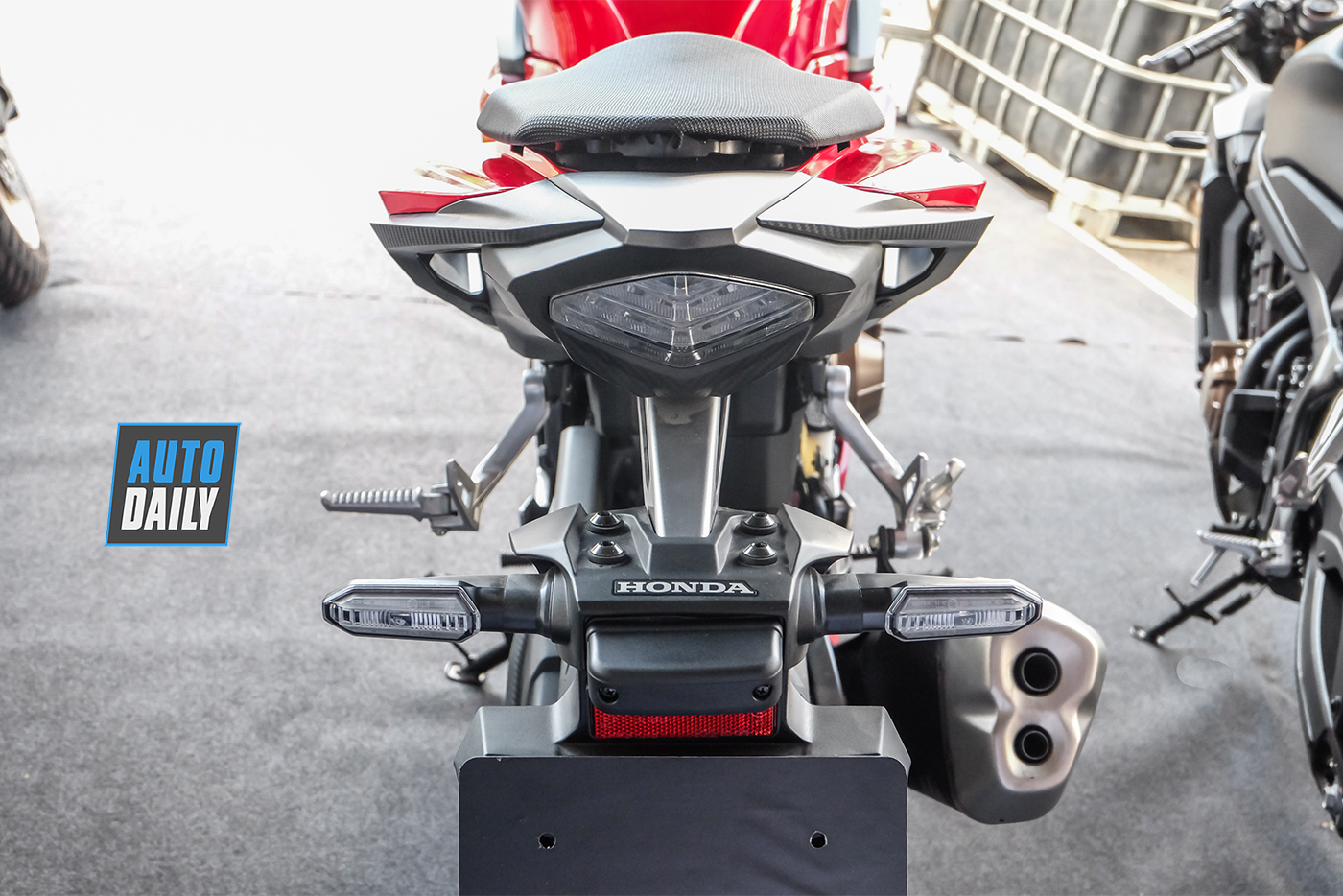 honda-cbr500r-2019-21.jpg