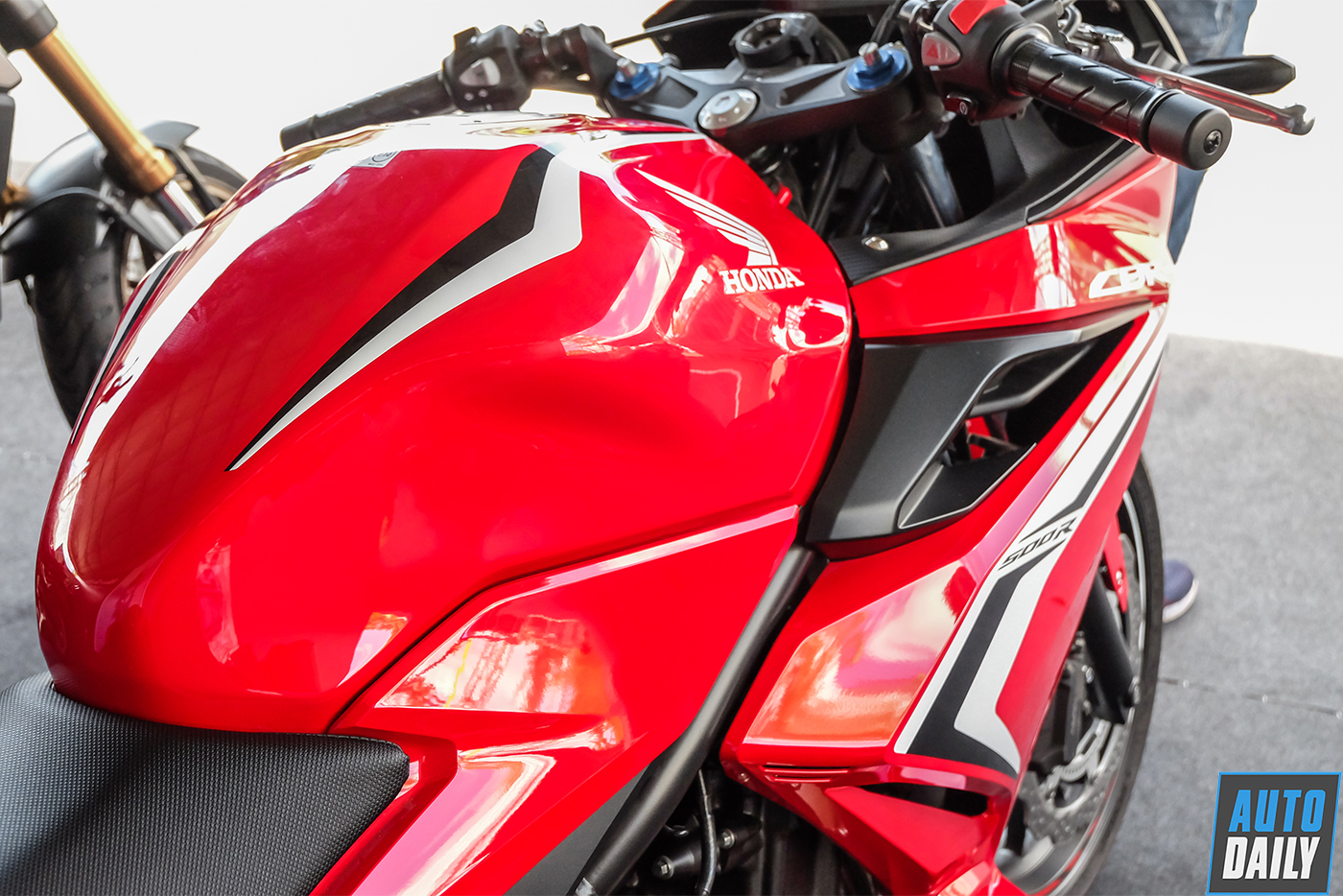 honda-cbr500r-2019-26.jpg