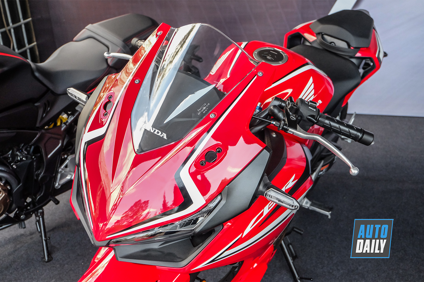 honda-cbr500r-2019-4.jpg