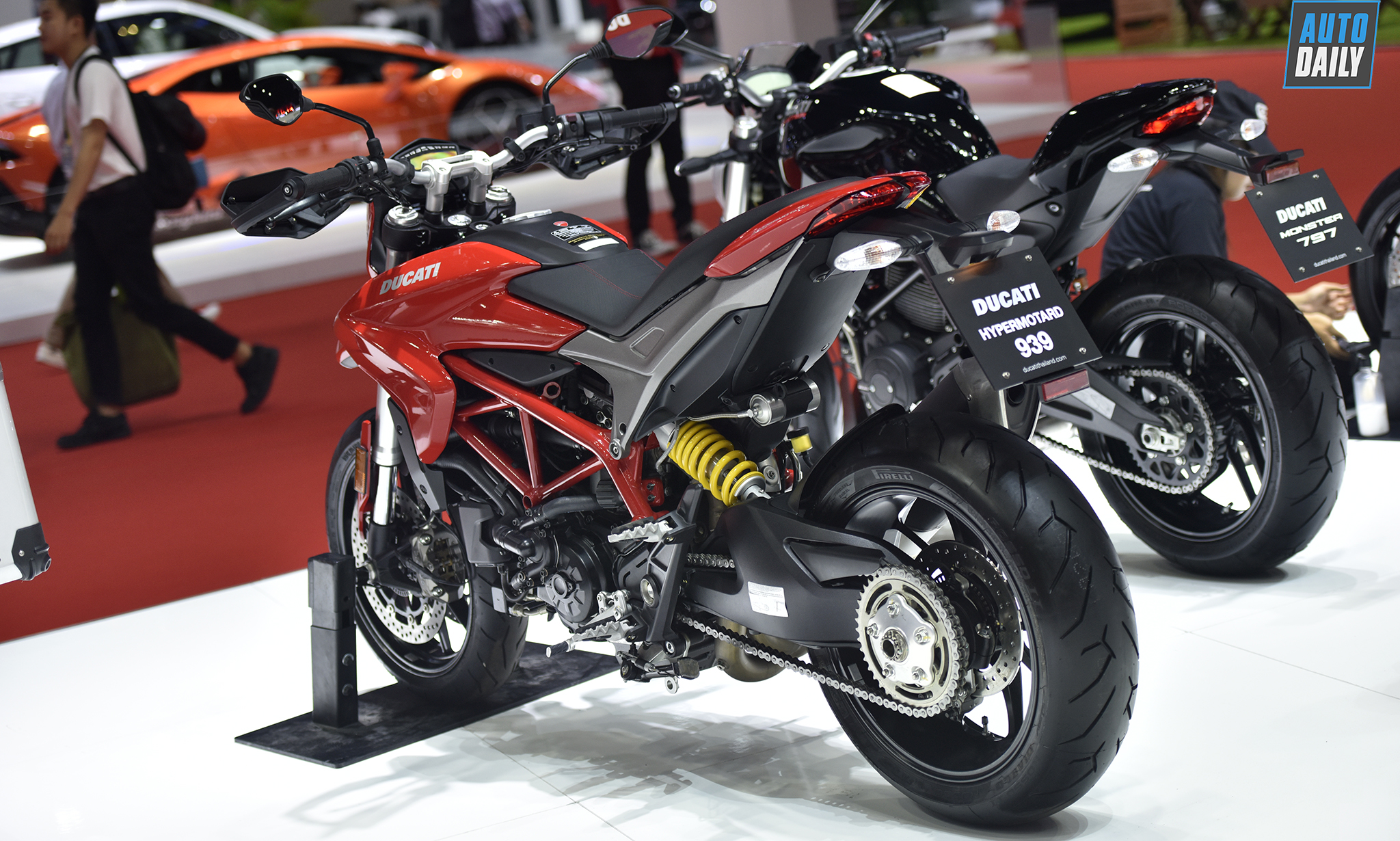 ducati-hypermotard-939-2.jpg