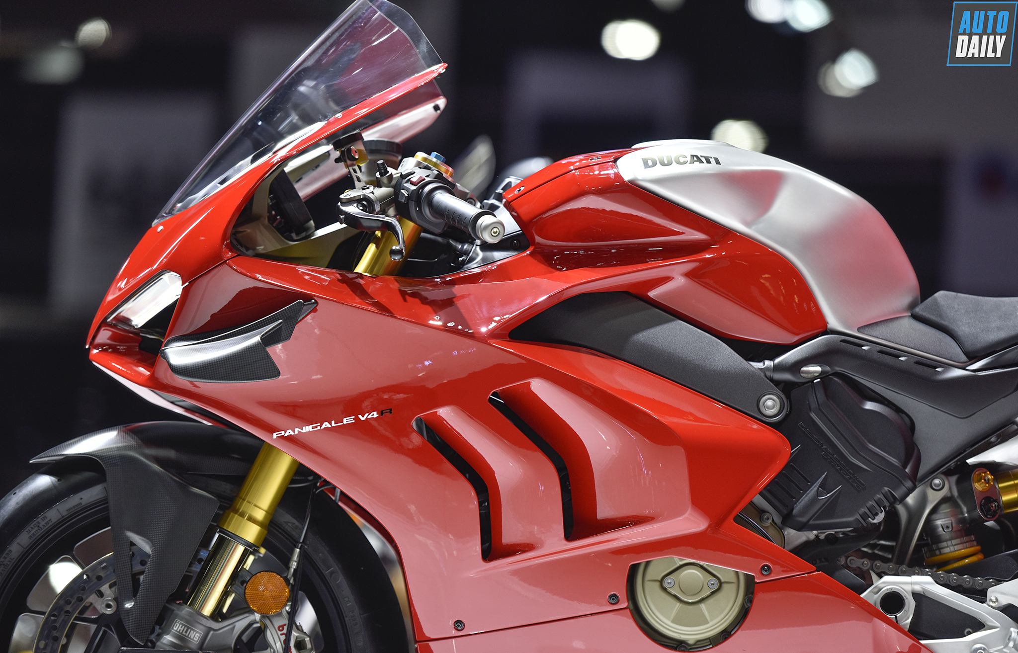 ducati-panigale-v4r-14.jpg