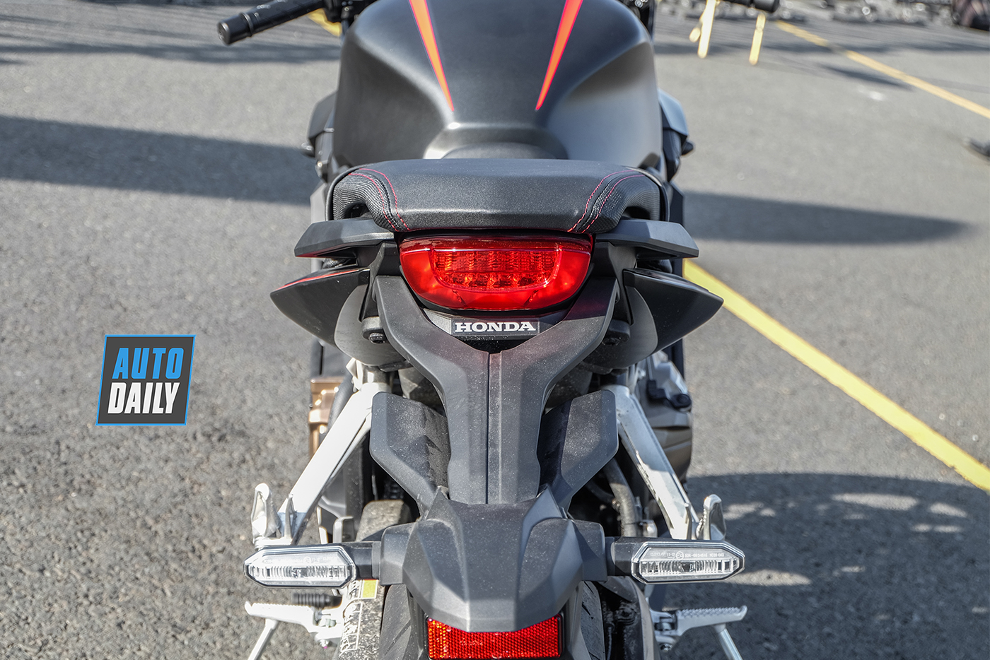 honda-cbr650r-2019-2.jpg