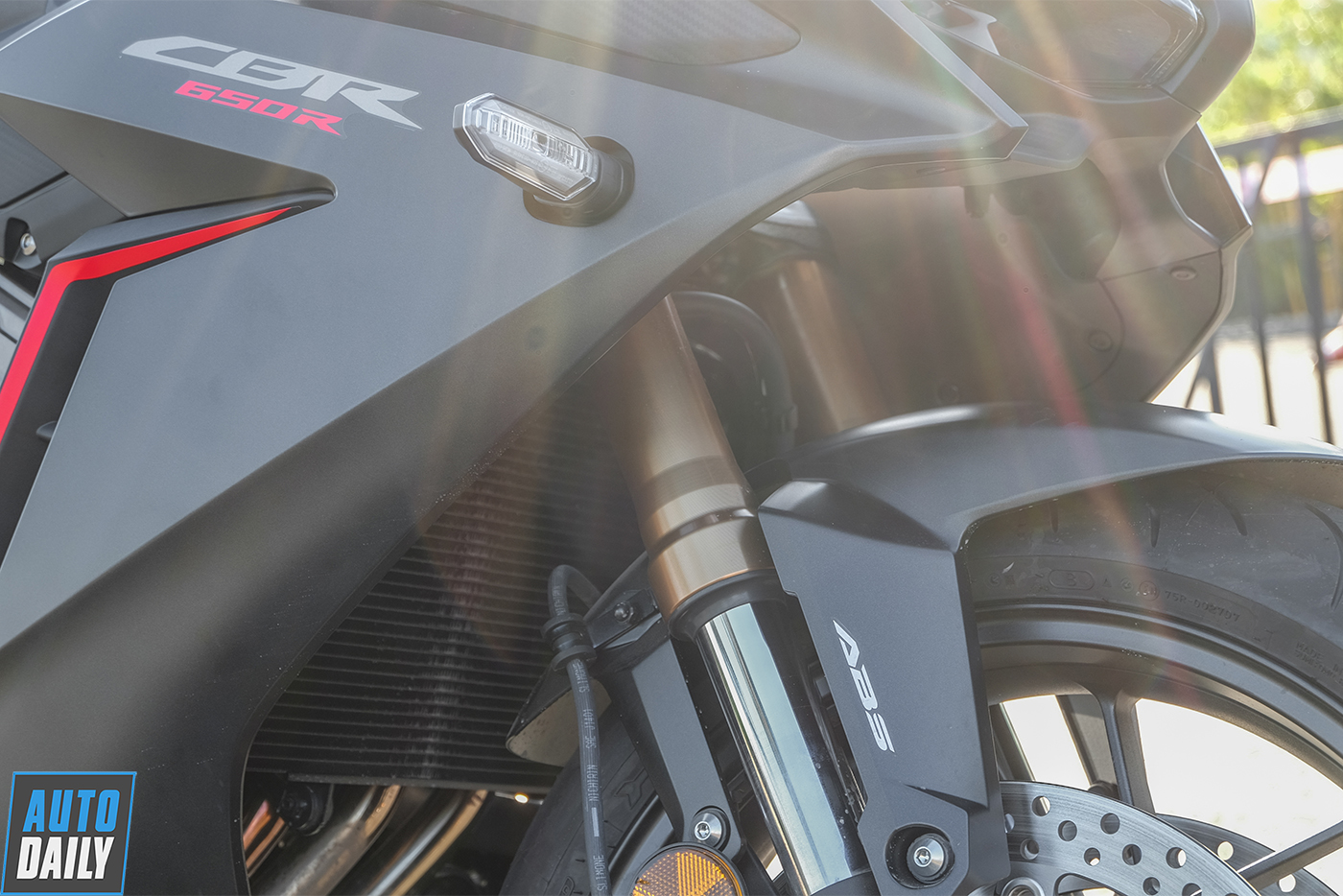 honda-cbr650r-2019-21.jpg