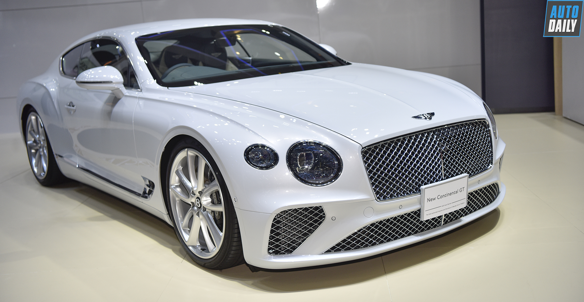 Bentley Continental gt 2019 White