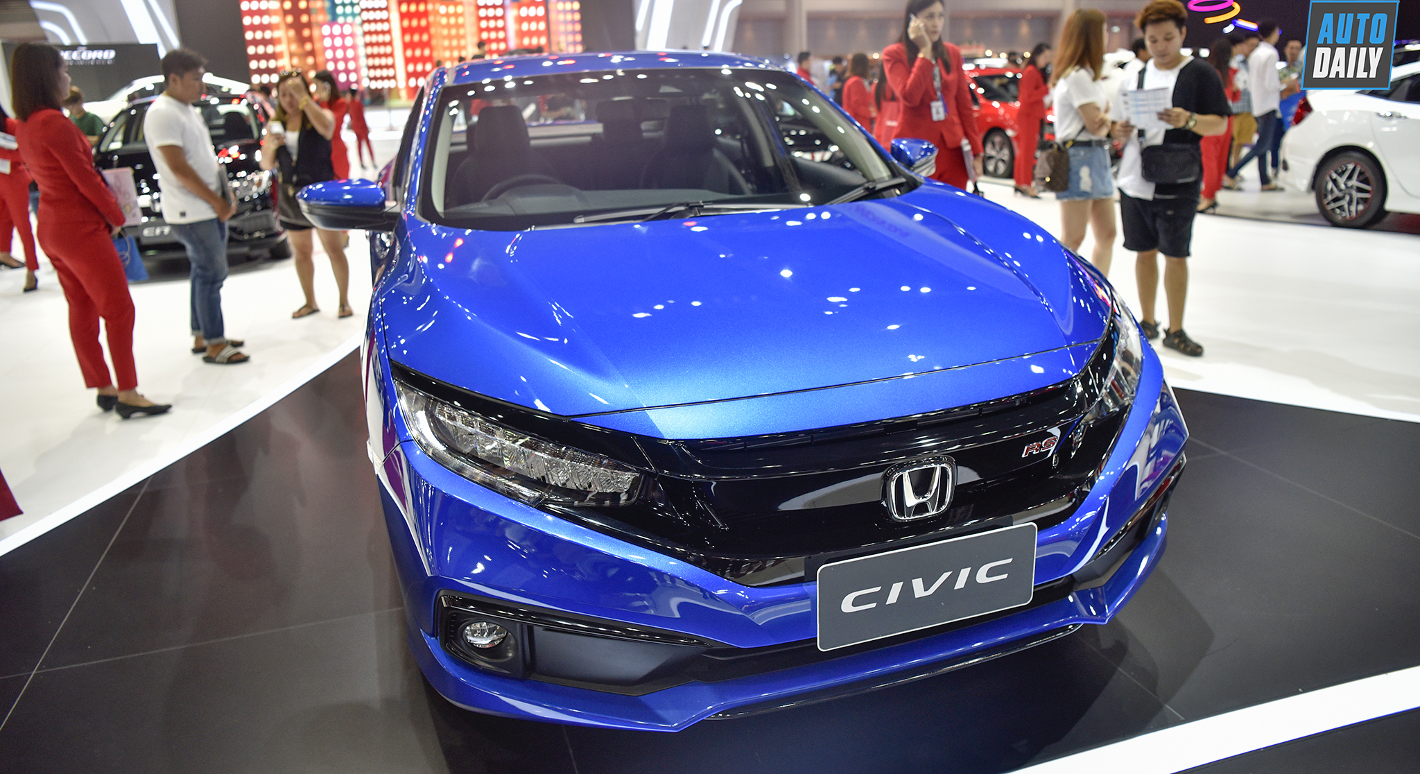 Xem trước Honda Civic RS 2019 sắp mở bán tại Việt Nam