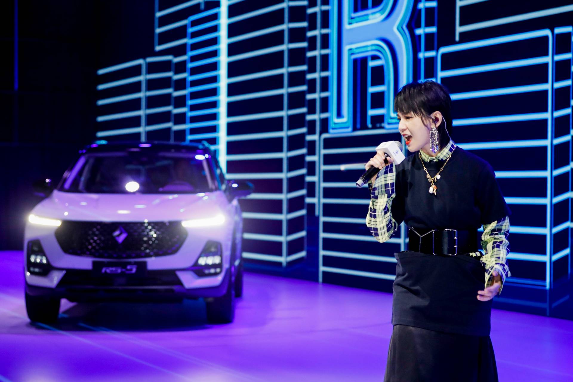 baojun-rs-5-debut-event-1.jpg